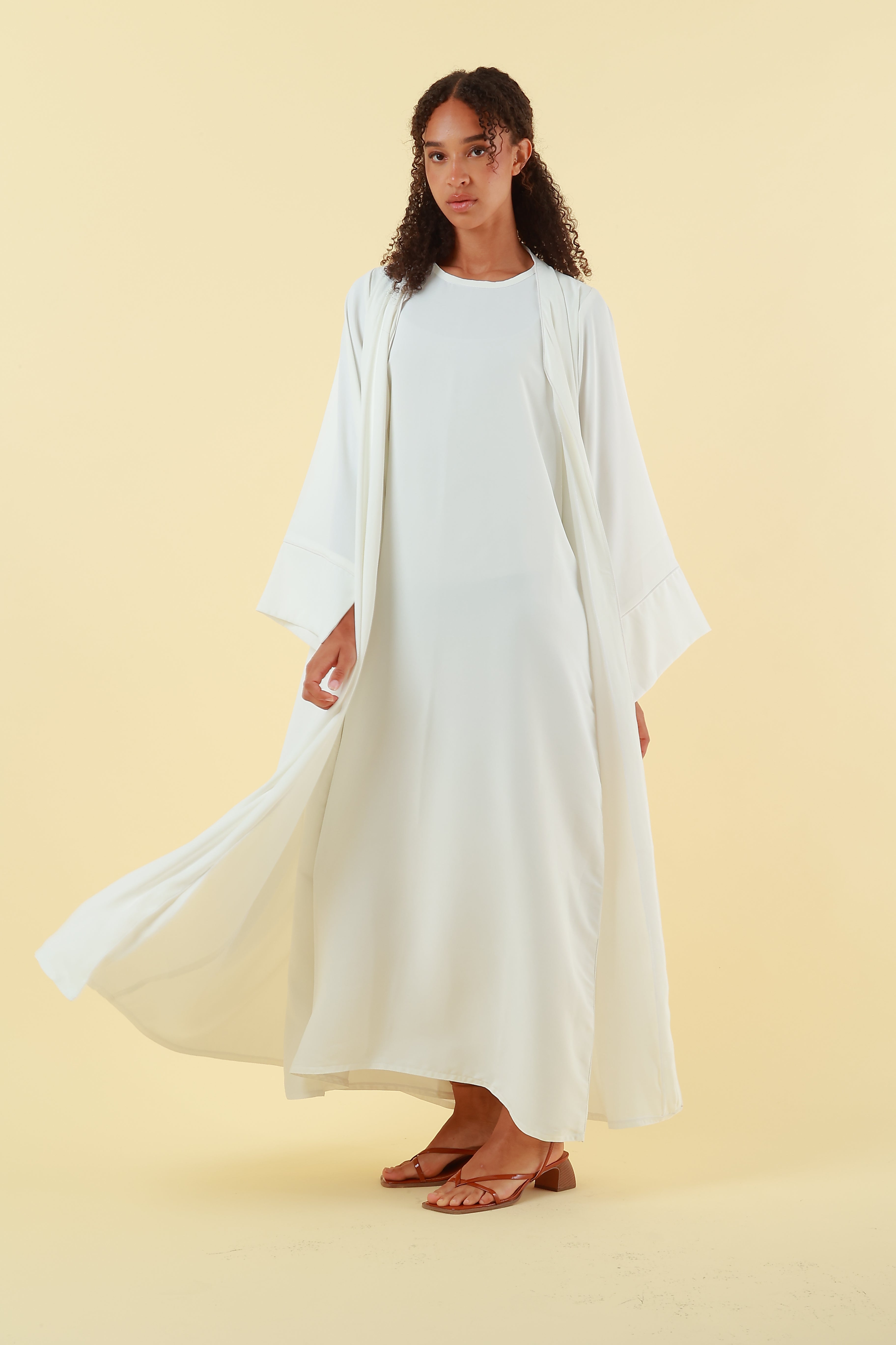 MINIMALISTA WHITE SET ABAYA (Pre-order)